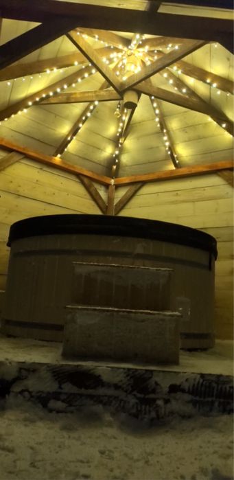 Domek nad jeziorem z balią