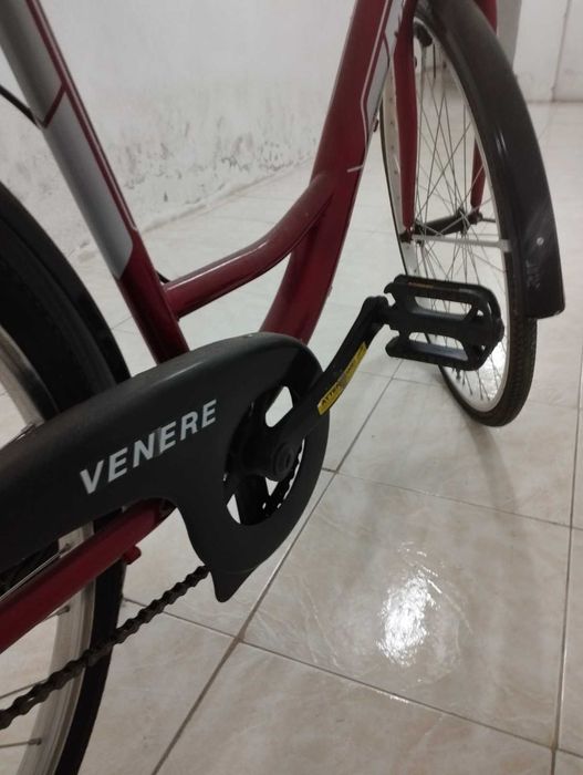 Bicicleta de senhora, citadina, modelo retro, sem uso