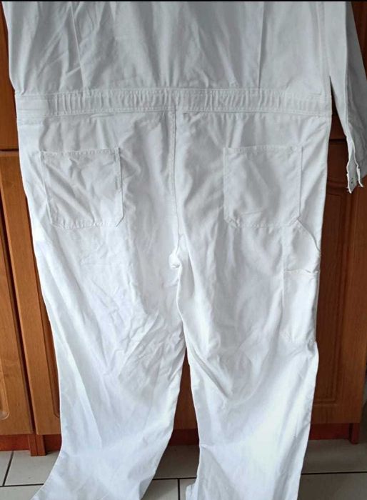 biały kombinezon roboczy rozm. 60