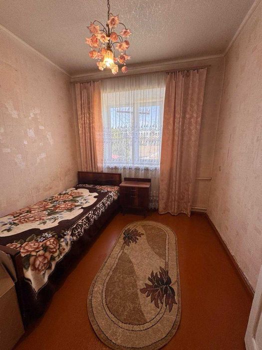 Трикімнатна квартира на Гречанах!