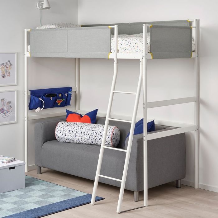Cama alta / beliche com estrado em excelente estado - IKEA