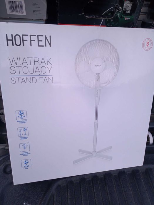 nowy wentylator na stojaku  obracany
