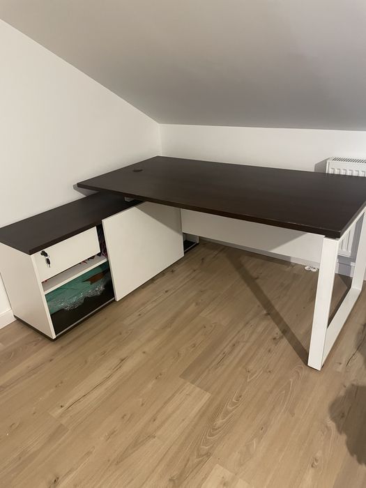 Meble biurowe , biurko kontenerek