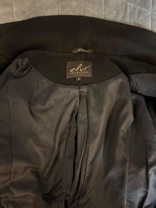 Пальто жіноче класичне