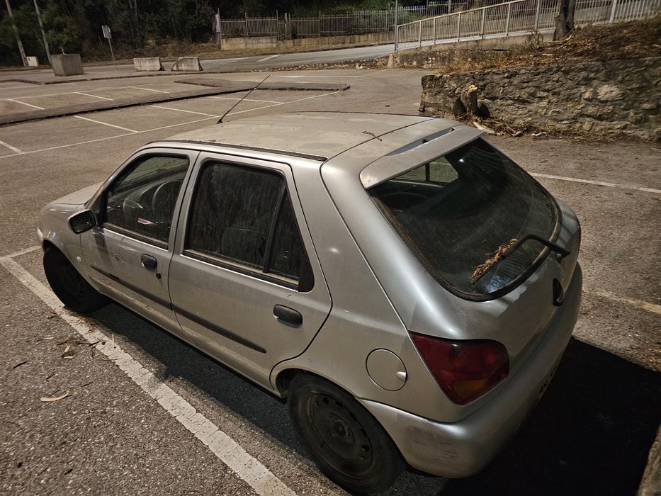 Ford Fiesta para peças