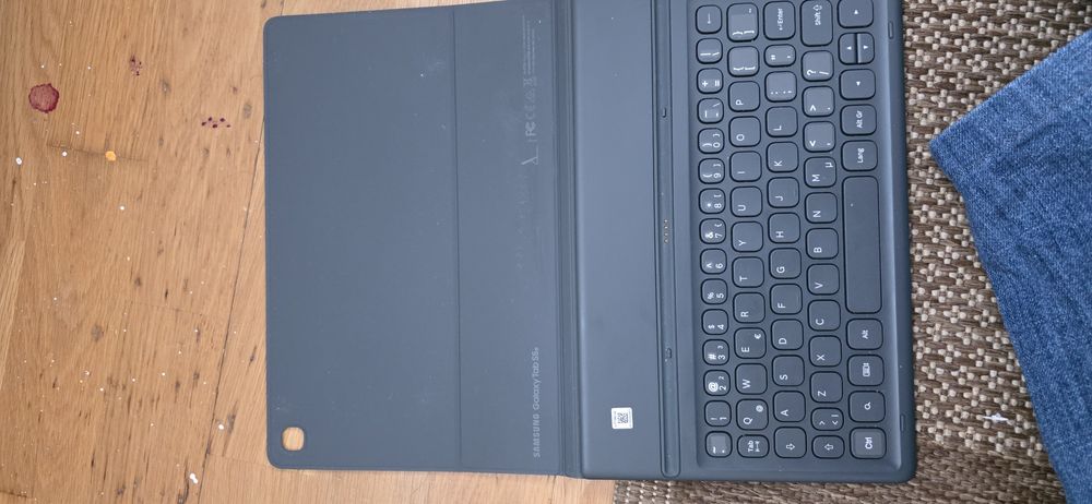 Tablet Samsung Galaxy Tab S5E T725 LTE  +  dodatki