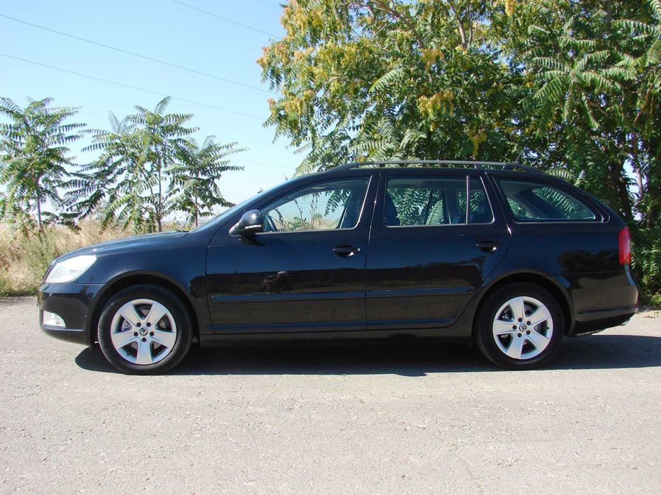 Skoda Octavia 1.8 TSi механика 6-ст 2011 год (максимальная комплектация)