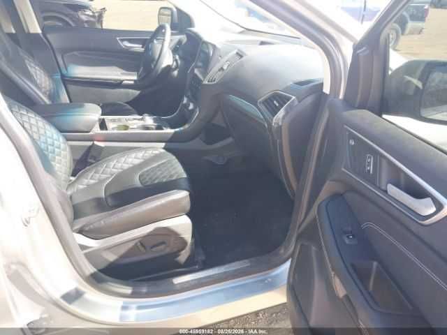 Ford Edge Titanium 2023;