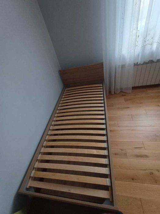 Łóżko młodzieżowe z szufladą