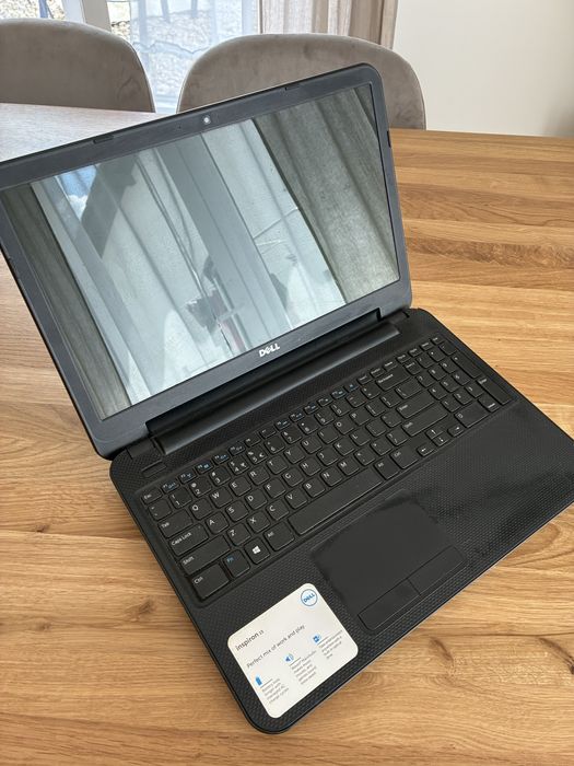 Laptop dell inspiron 3521