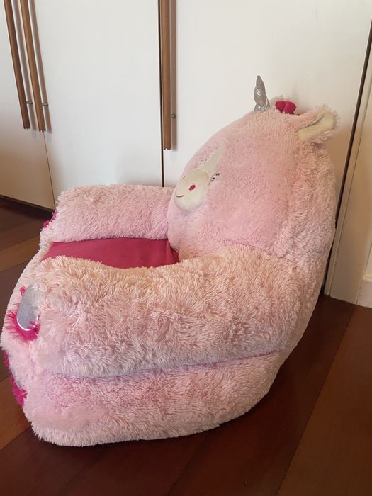 Sofá peluche unicórnio