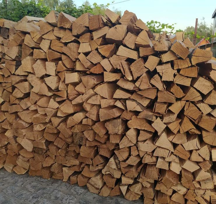 Дрова твердих порід дуб ясен з доставкою