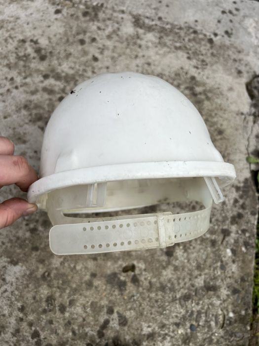 Каска шлем защитная стоительная