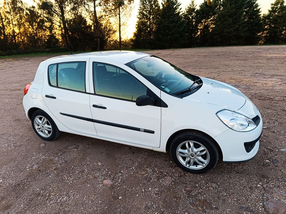 Renault Clio 1.2 75Cv 16val
