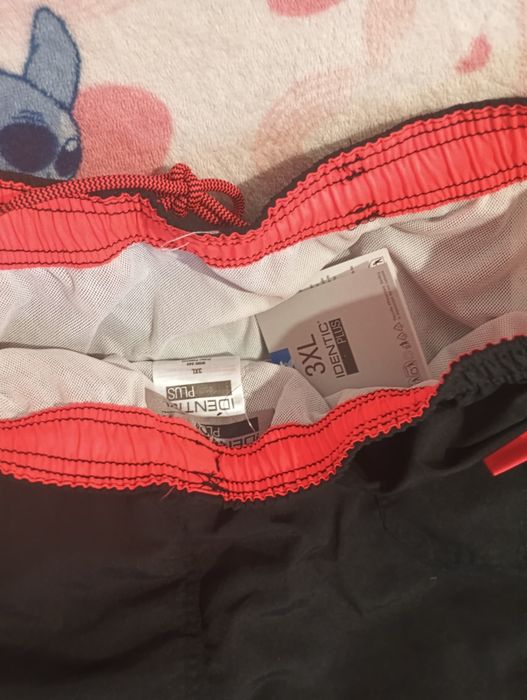 Nowe z metką spodenki 3XL czarne mają kieszenie
