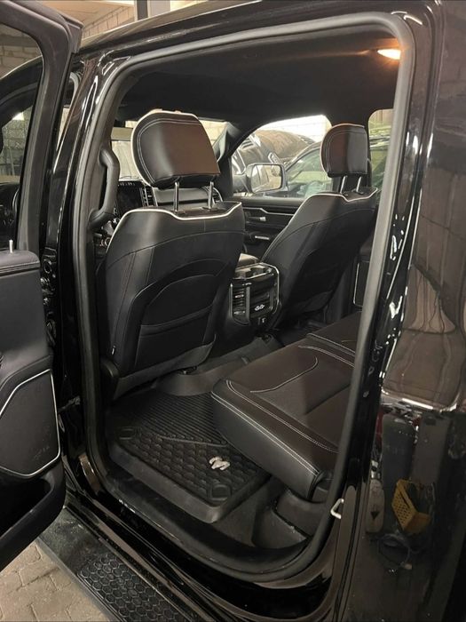 DODGE RAM 1500 rocznik 2020 5,7 Hemi + LPG, czarny, długa kabina