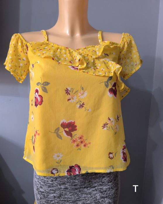 top 146 152 XXS XS bluzka koszulka odkryte ramiona falbanki kwiatki la