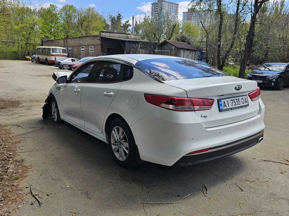 Kia    K5    2016