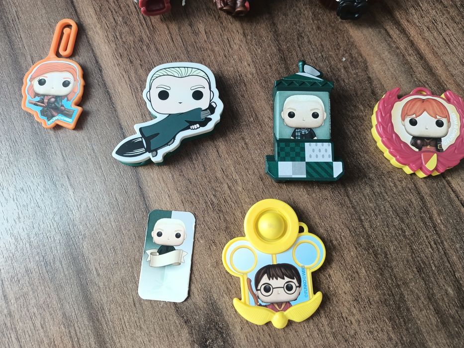 Zestaw figurki + zabawki Harry Potter Kinder
