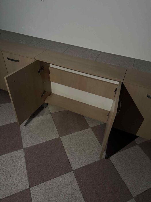 Zestaw mebli biurowych