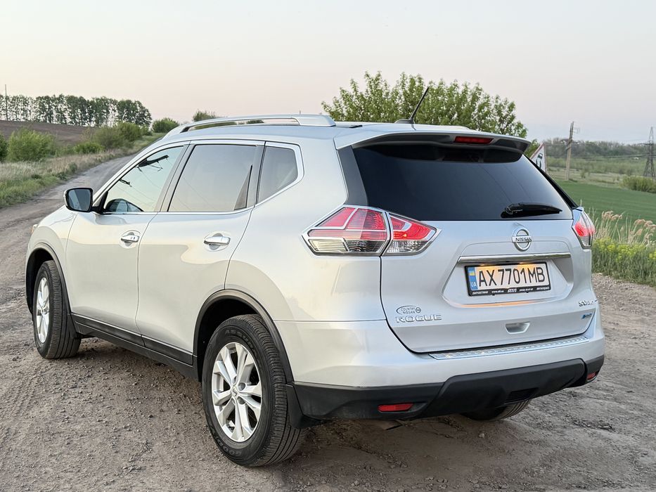 Nissan Rogue 2014 2.5 SV AWD газ/бензин