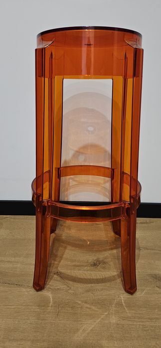 Hoker,stołek barowy Charles Ghost Kartell  bursztynowy