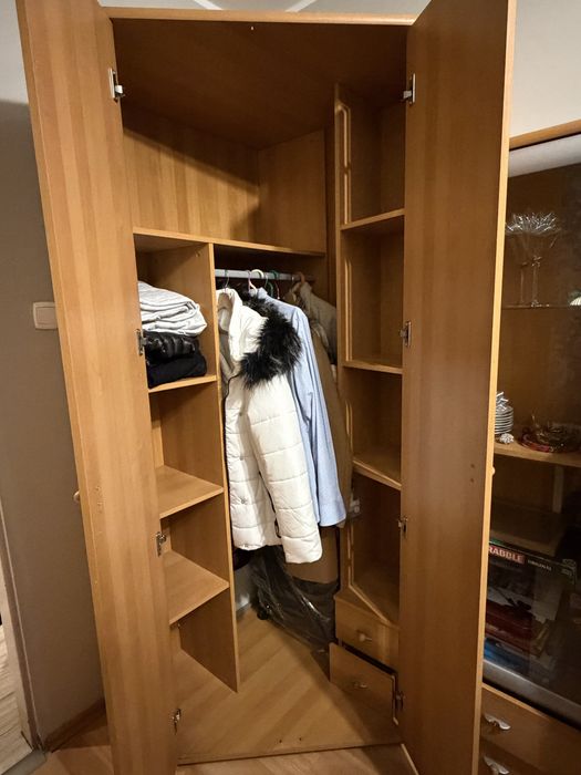 Szafa narożna pojemna