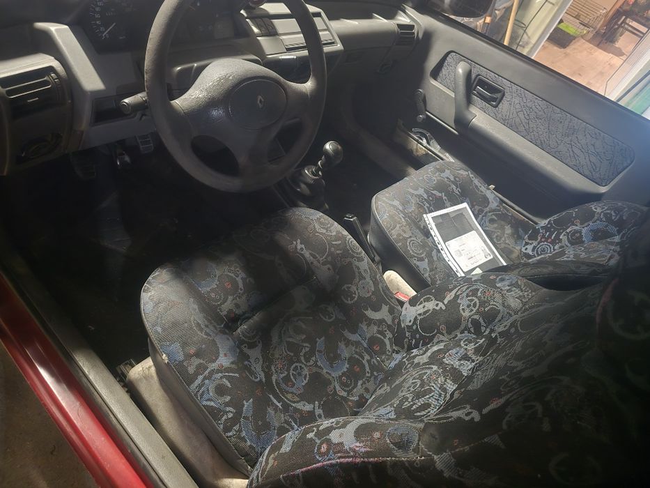 Vendo ou troco Renault 1.9 D comercial