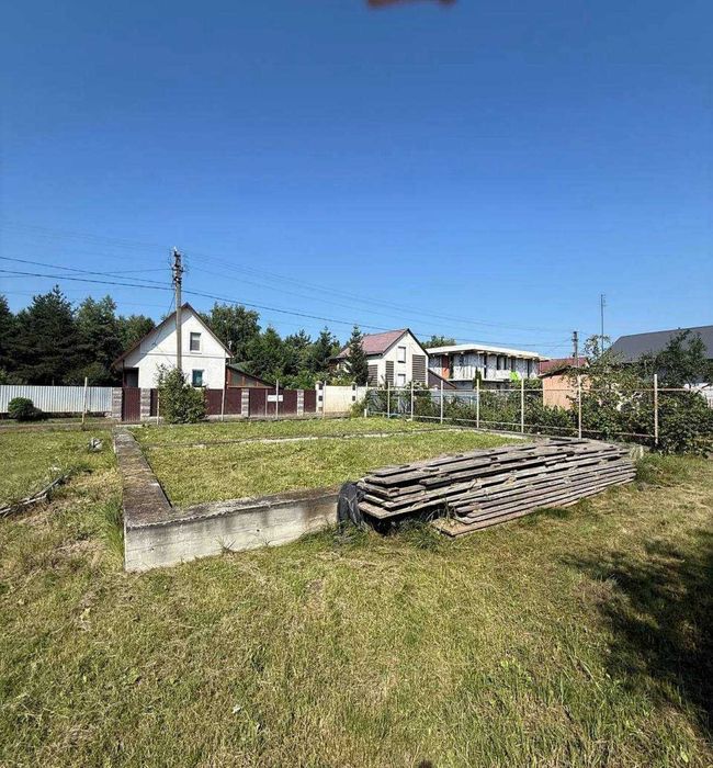 Продаж земельної ділянки біля озера Задорожнє