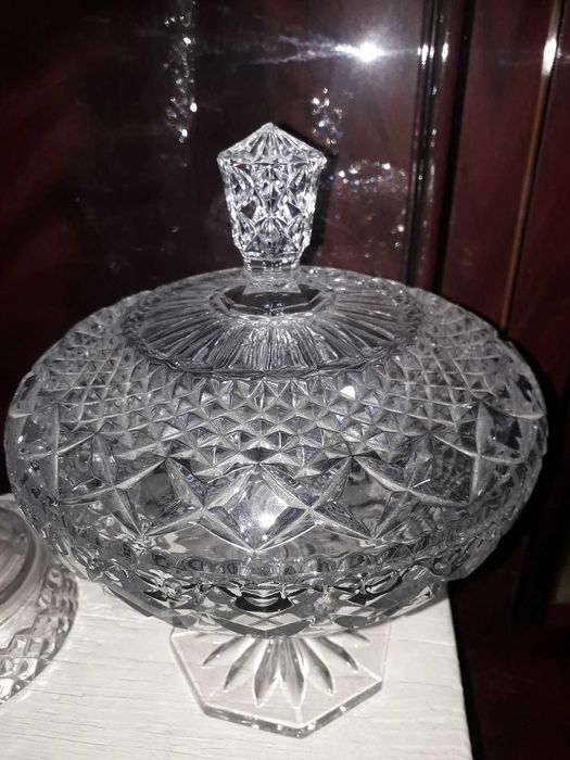 Кришталева ваза -конфетниця