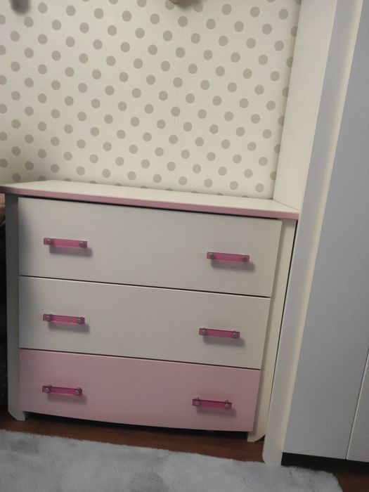 Szafa, komoda i stolik nocny