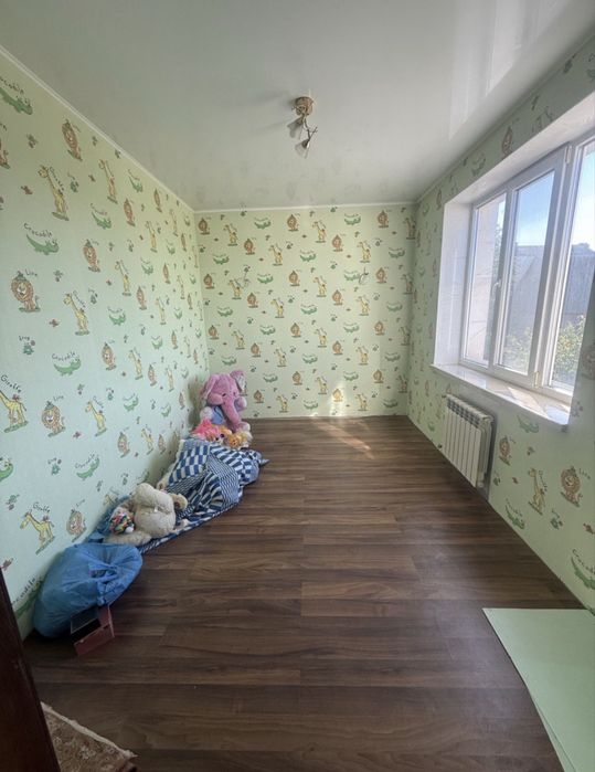 Большой добротный дом на Плавневой со всей мебелью и техникой