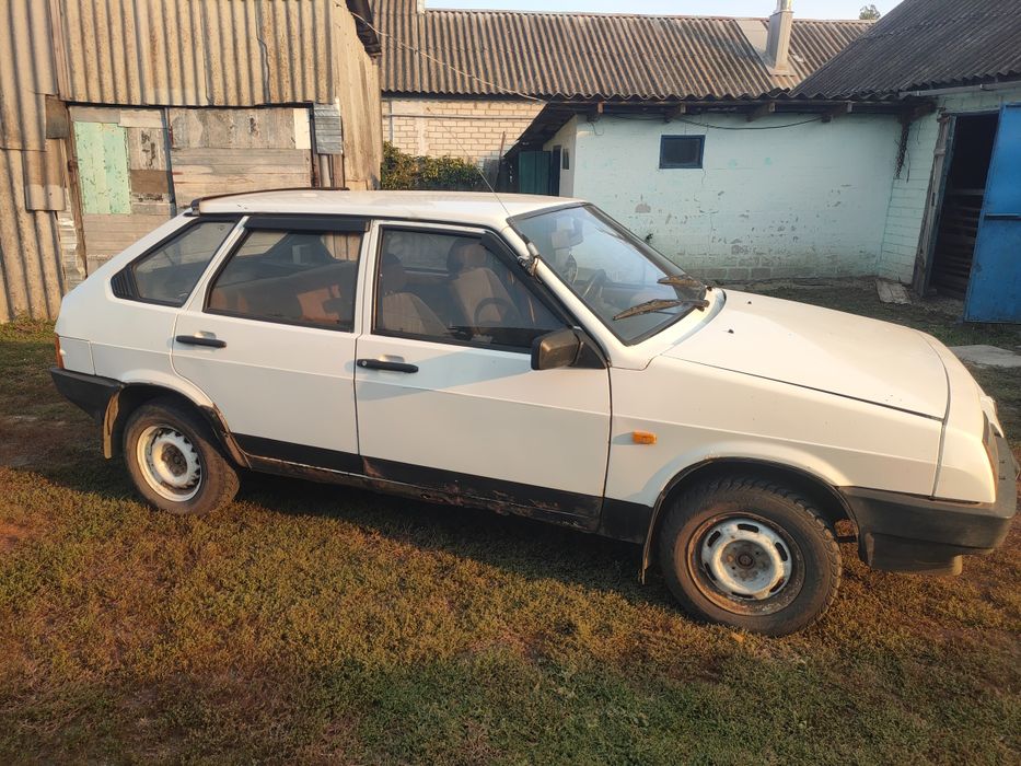 Продам Ваз 2109. На полном ходу.