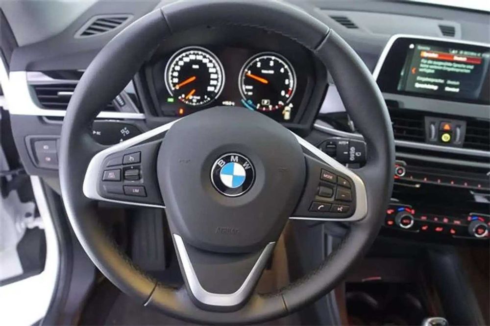 Разборка BMW X1 F48 Бампер б/у автозапчастини