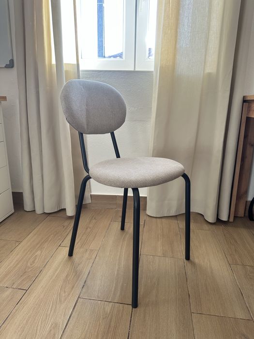 Conjunto Mesa de Jantar + 4 cadeira