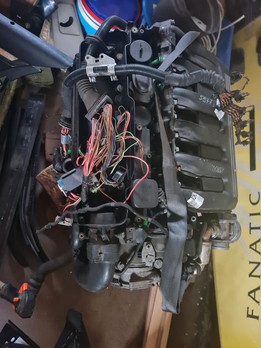 Słupek silnika BMW e39