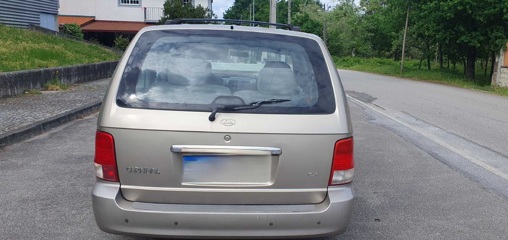 KIA Carnival 2002