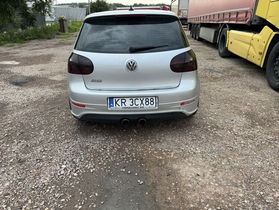 Volkswagen Golf 5 r32