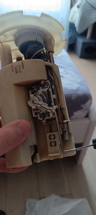 Колба топливного насоса.лачетти 1.8.