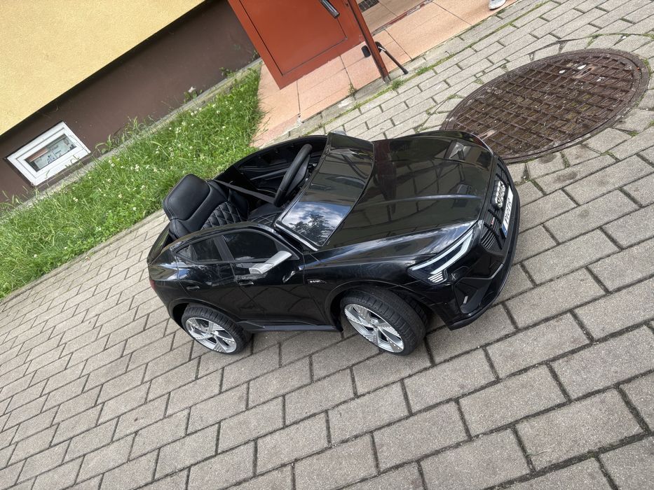 Auto na akumulator audi + pilot