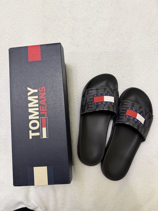 Продам чоловічі шльопанці тапочки tommy jeans
