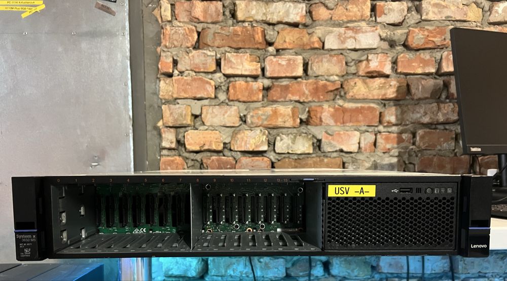 Сервер Lenovo System X 3650 M5 Xeon E5-2650 v4