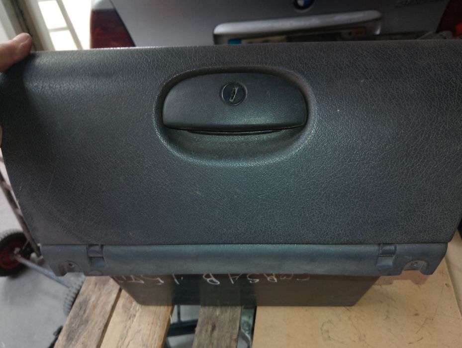 Porta luvas Opel corsa B