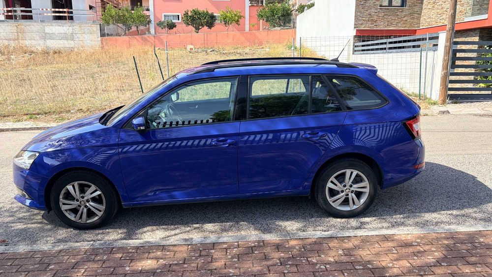 Skoda Fabia Break 1.0 MPI Ambition (75 cv) – 2019 – Apenas 57.000 km