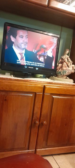 2 Televisão plasma médio