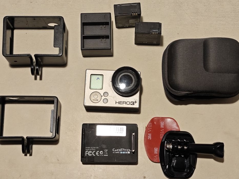 GoPro Hero 3 Black+(набір додаткових аксесуарів для камери у комплекті)
