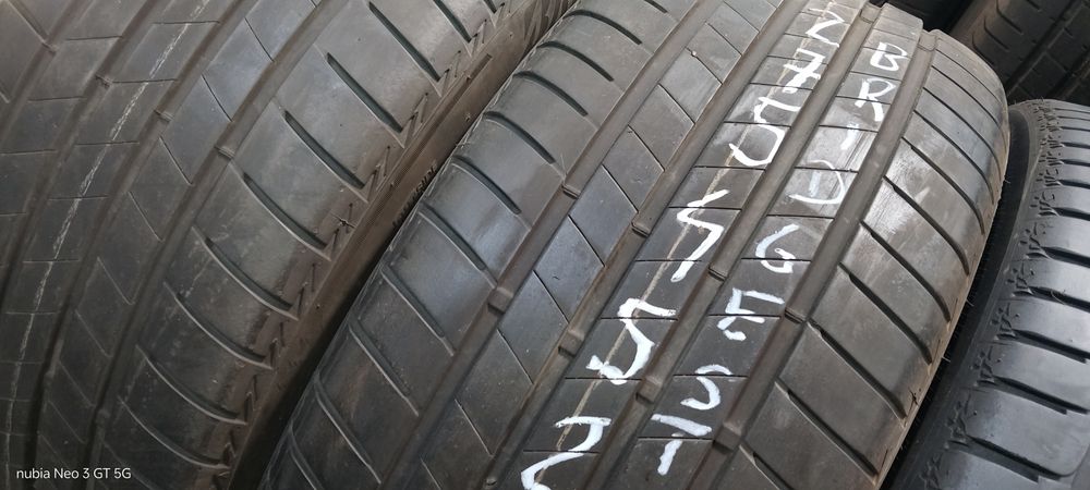 Pneus 275/45/20 semi novos