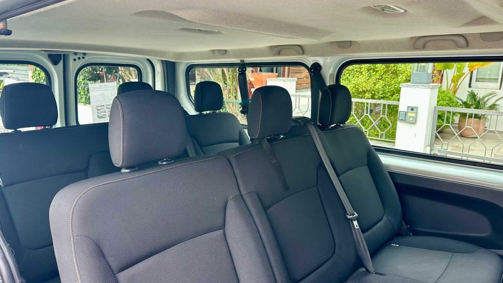 RENAULT TRAFIC 2018 H1L2 9 Lugares - Nacional