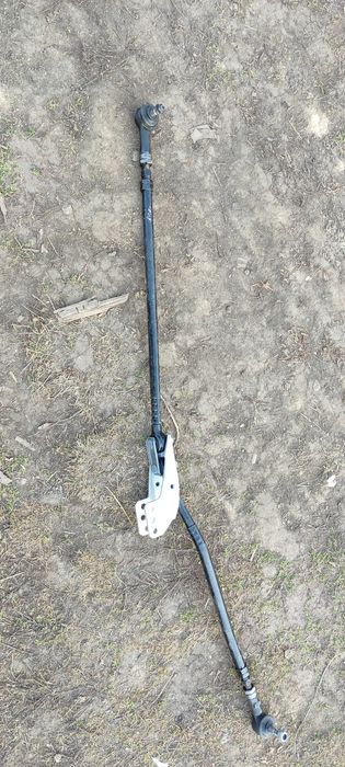 Тяга рульова ауді