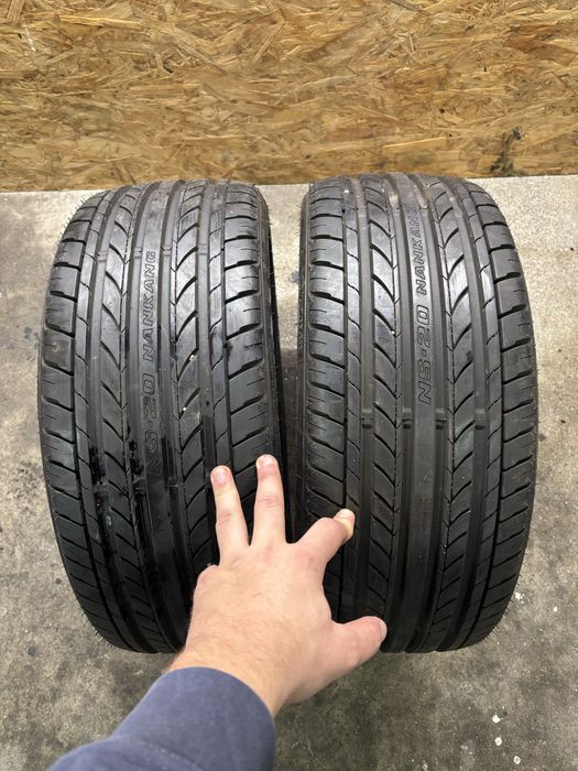 2x Pneus Nankang 205/40/16 como novos